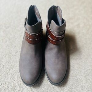 Jellypop Women’s Brown Ankle Boots
